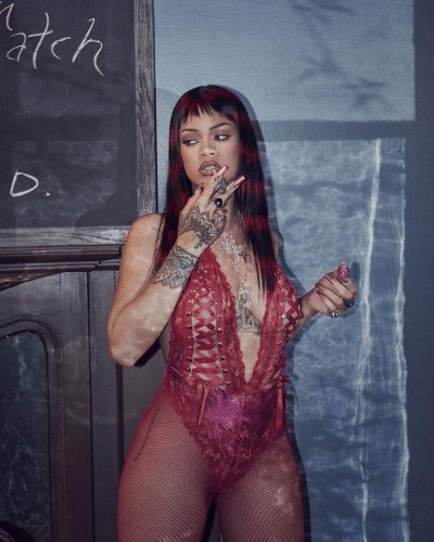 Rihanna just rocked the shortest micro-fringe we’ve ever seen
