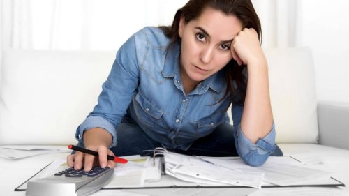 13 Everyday Expenses That Trap You in the Paycheck-to-Paycheck Cycle