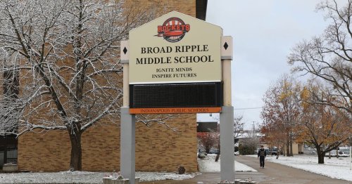 IPS students leave for Washington Township following rocky Broad Ripple Middle School opening