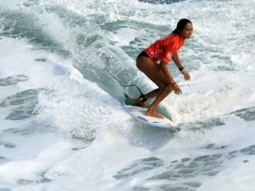 Surf : la Française Vahine Fierro décroche son billet pour les JO de Paris