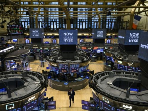 Wall Street finit en hausse malgré la torpeur ambiante