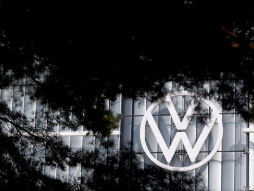 L'industrie auto allemande défend la voiture thermique, Renault et Stellantis font profil bas