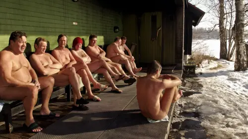 « Le bonheur d’être seul dans son sauna » : pourquoi les Finlandais restent les plus heureux du monde