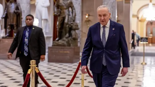« Chèque en blanc », « minimiser les dommages »… Pourquoi dix sénateurs démocrates ont adopté le budget provisoire américain