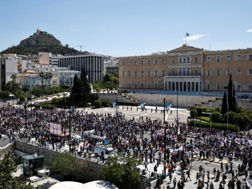 Grèce: La réforme du travail adoptée par le parlement sur fond de contestation