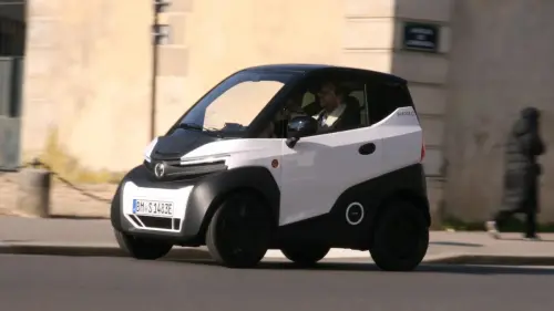 La bataille des quadricycles électriques aura bien lieu : après Renault, Nissan lance son arme anti-Citroën AMI