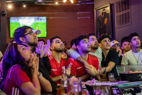 Aux Etats-Unis, les supporters de la rencontre Iran-USA coincés entre le football et la politique
