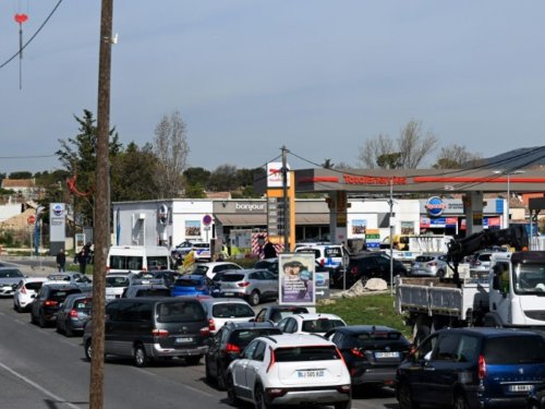 Grèves contre la réforme de retraites : 1 station sur 6 manque de carburant