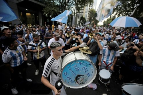 Football : l'Argentine fête son titre avec émotion et l'inévitable patte de Messi