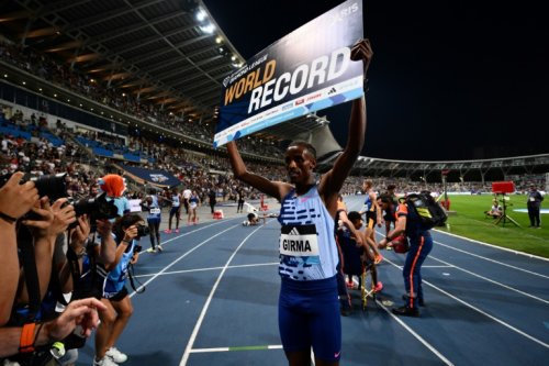 Athlétisme : Kipyegon et Girma héros d'une soirée record à Paris