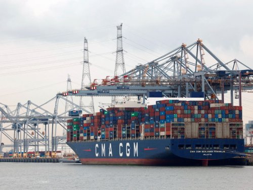 CMA CGM anticipe une baisse de son bénéfice due à l'essoufflement du transport maritime