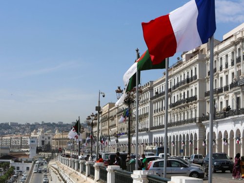 Borne et 16 ministres à Alger pour dynamiser les engagements franco-algériens