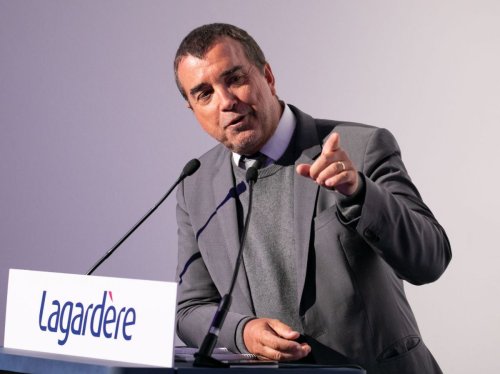 Europe 1, RFM... Comment Arnaud Lagardère sème le trouble sur le sort de ses radios