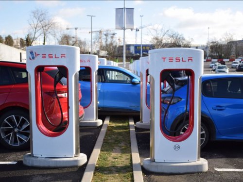 Aux USA, Tesla ouvre à Ford son réseau Supercharger de charge rapide