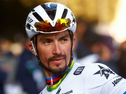 Cyclisme : Julian Alaphilippe "souhaite faire le Tour" mais pointe "l'inconnue" de sa condition