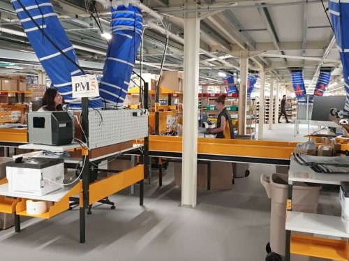 E-commerce : C-Log, cet entrepôt qui fonctionne avec des petits robots