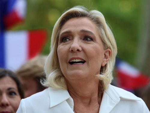 Affaire des emplois fictifs européens : le boulet de Marine Le Pen ressurgit