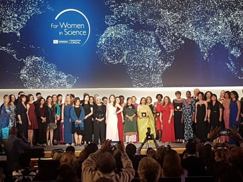 Standing ovation pour les lauréates du prix "Pour les femmes et la science"