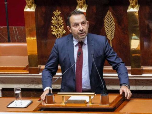 A 75 ans, la mère de Sébastien Chenu est assistante parlementaire d’un député RN