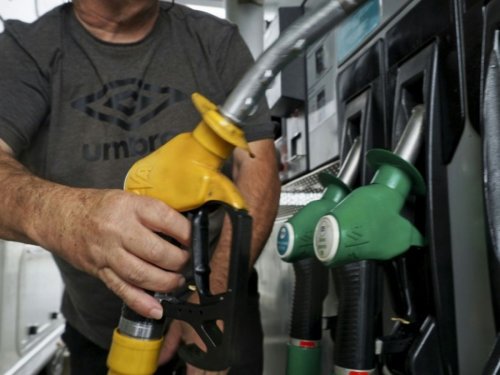 Les prix des carburants repartent à la baisse en France