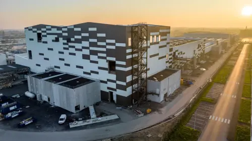 « Les difficultés s’accumulent et sont énormes » : dans les coulisses du démarrage des gigafactories françaises de batteries