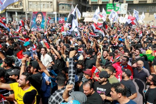 Des milliers d'Irakiens commémorent le soulèvement anti-pouvoir de 2019
