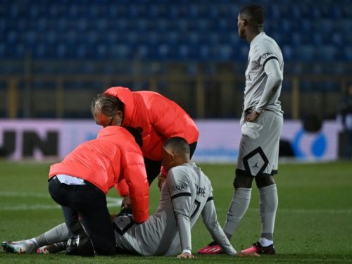L1 : Mbappé sort blessé à Montpellier au bout de 20 minutes, à 13 jours de PSG-Bayern