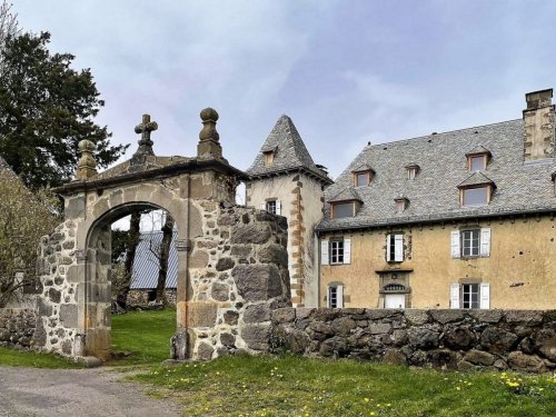 A vendre : un château dans l'Aveyron