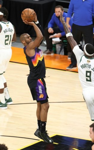Finale NBA: Milwaukee s'impose à Phoenix, prend une option pour le titre