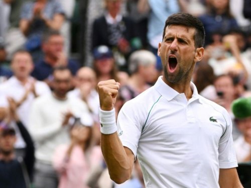 Wimbledon : Novak Djokovic bat Jannik Sinner en cinq sets et se qualifie pour les demi-finales