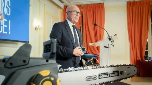 Economiser 600 milliards d’euros en 5 ans : voici ce que prévoit la méthode « tronçonneuse » de Ciotti