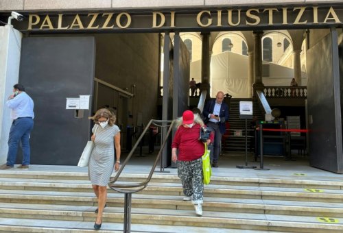 Italie : quatre ans après, début sous haute tension du procès du pont effondré de Gênes