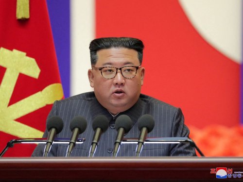 Kim Jong-un annonce que la Corée du Nord a remporté la victoire sur l'épidémie de coronavirus, rapporte KCNA