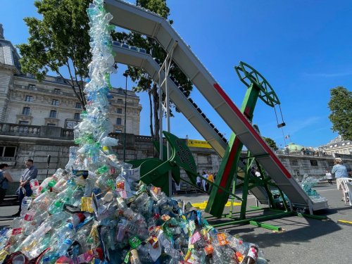 Le recyclage du plastique au coeur des négociations du traité de Paris