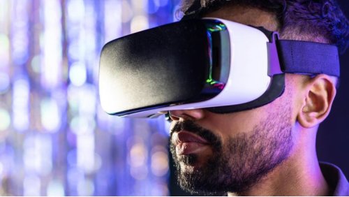 Bericht: Tim Cook forcierte Vorstellung der AR/VR-Brille noch 2023