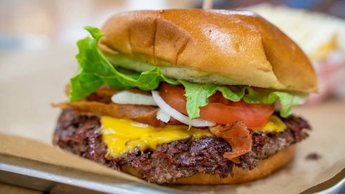 Who won best burger in CharlotteFive’s Readers’ Choice poll?