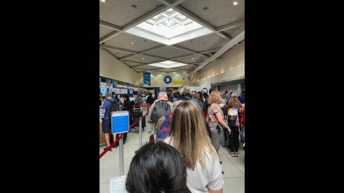‘Lines are insane.’ Watch out for long waits at Charlotte airport, travelers report