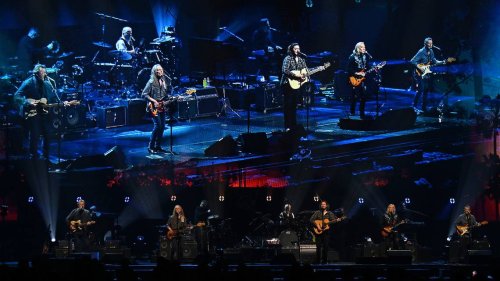Review: The Eagles came to say ‘Goodbye.’ But — hello! — they won’t stay gone for long.