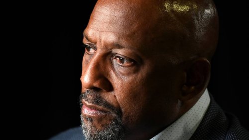 Alonzo Mourning trade changed Charlotte Hornets. He would’ve stayed for ‘a lot less money’