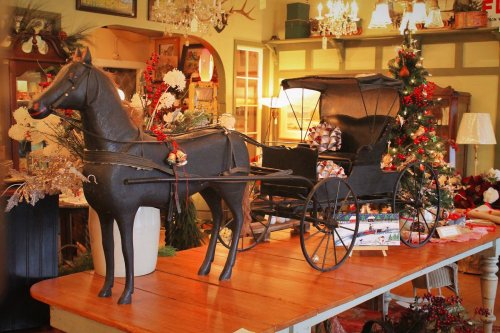 What It's Like To Live In A Hallmark Christmas Movie Town | Flipboard