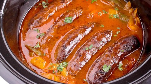 Easy and Delicious Slow Cooker Sausage and Peppers