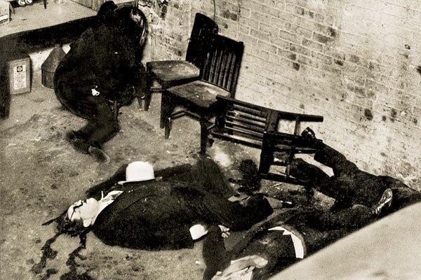 The St. Valentine's Day Massacre and Al Capone—Excerpt from <em>Get Capone</em>