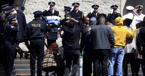 Chicago police Officer Aréanah Preston killed while still in uniform by ...