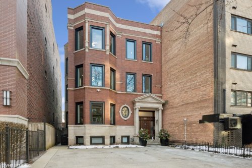 Lakeview 6-bedroom house with elevator, finished basement: $3.3M