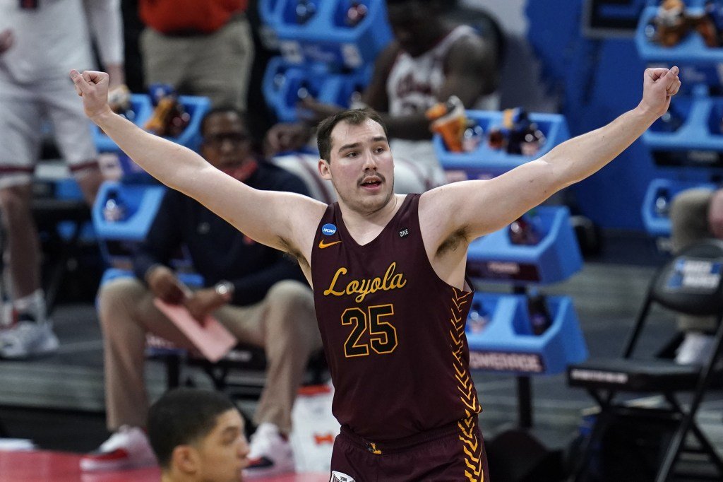 Time set for No. 8 Loyola’s Sweet 16 game on Saturday — against surprising No. 12 Oregon State