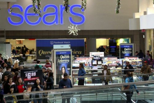 Sears closing Woodfield Mall store, its last department store in Illinois