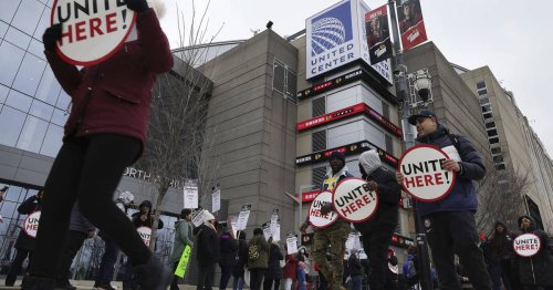 United Center Concessions Workers Reach Tentative Contract Agreement ...