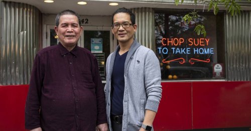 Column: Orange Garden, Chicago’s oldest Chinese restaurant, has a long history, with a gangster legend, an iconic neon sign and a family hoping to preserve it