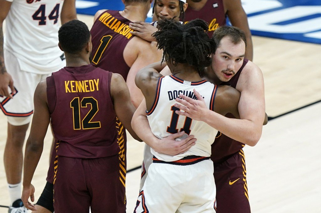 Photos: No. 8 Loyola knocks off No. 1 Illinois 71-58 in NCAA Tournament