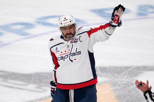 Alex Ovechkin finishes his ‘GR8 Chase’ season with 897 career goals, 3 more than Wayne Gretzky